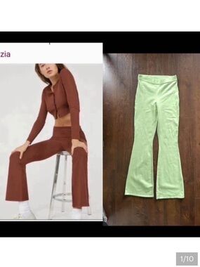 🍀 New Aritzia Soft Stretchy Flared Posie Green Pants Joggers. Small.